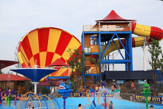 Super Tornado Des diapositives en fibre de verre pour piscines Vison Des équipements pour les parcs aquatiques