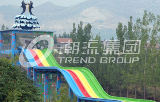 Waterslide de fibre de verre pour la station de vacances adulte de l'eau de vacances de sport aquatique/adapté aux besoins du client