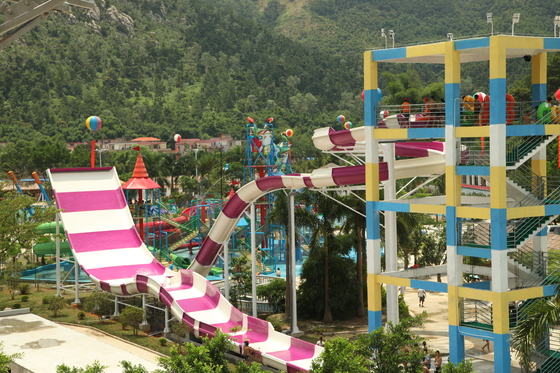 Glissière faite sur commande extérieure d'Aqua de boomerang de parc d'attractions de glissières d'eau pour 2 personnes
