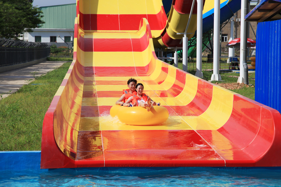Toboggan aquatique boomerang en fibre de verre pour 2 personnes - Hauteur 13,8 m