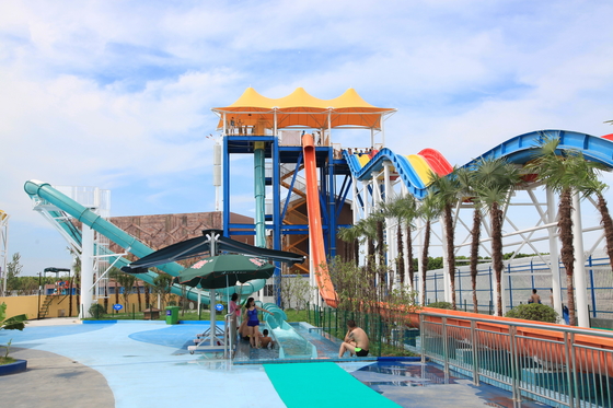 Vison Aqua Loop Glisse à eau en fibre de verre 16m Hauteur de la plateforme