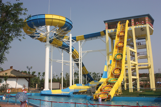 Améliorez votre parc aquatique avec des toboggans aquatiques durables en fibre de verre pour une expérience Boomerang palpitante
