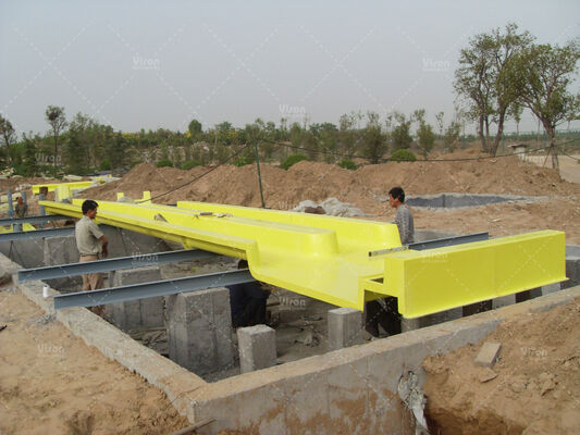 Toboggan aquatique boomerang en fibre de verre personnalisé pour 2 personnes - 13,8 m de hauteur Vison Waterparks