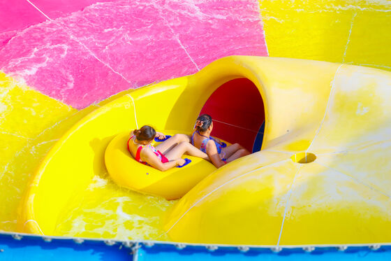 Super Bowl Slide équipement de parc aquatique avec des vis en acier inoxydable matériau FRP pour 720 coureurs par heure