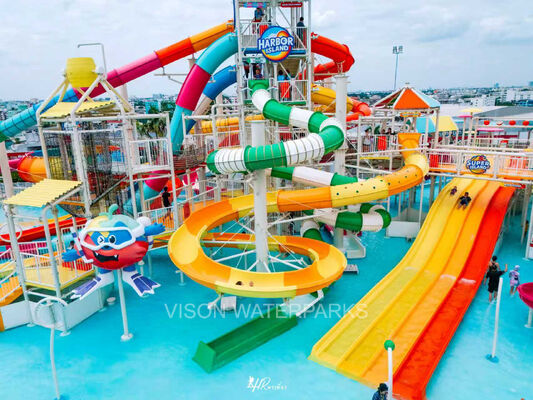 Thème personnalisé Gigantic Water House Aqua Playground avec une capacité de 1200 personnes et de l'acier galvanisé à chaud