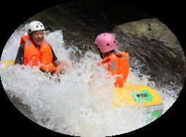 Mountain Rapids Ride with Hot-dip Galvanized Steel Structure and Fiberglass Flume for Themed Mountain River Drifting