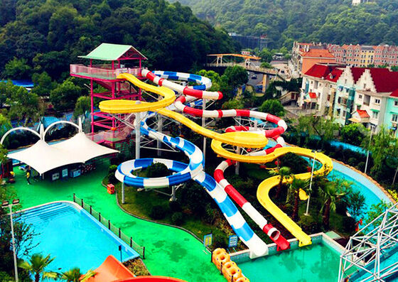 Toboggan aquatique en spirale personnalisé multi-pistes pour parcs aquatiques - Fabricant audité SGS