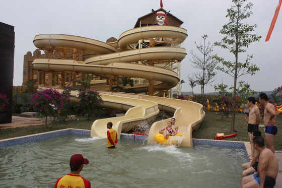 Toboggan aquatique en spirale personnalisé multi-pistes pour parcs aquatiques - Fabricant audité SGS